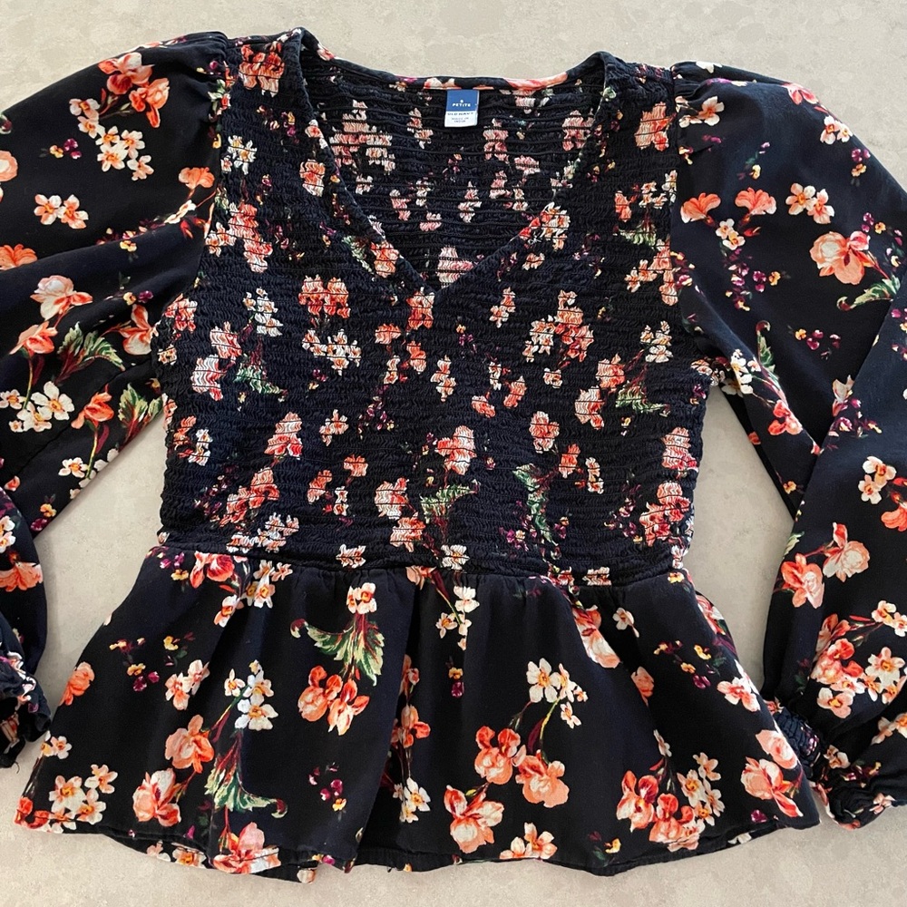 Black Floral Smocked Peplum LS Top